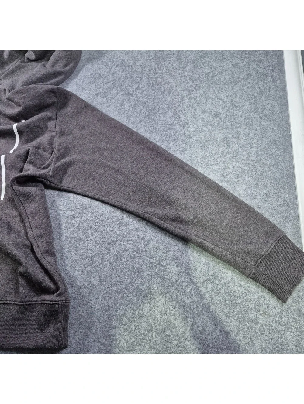 The North Face Men's XL Hoodie Gray 
